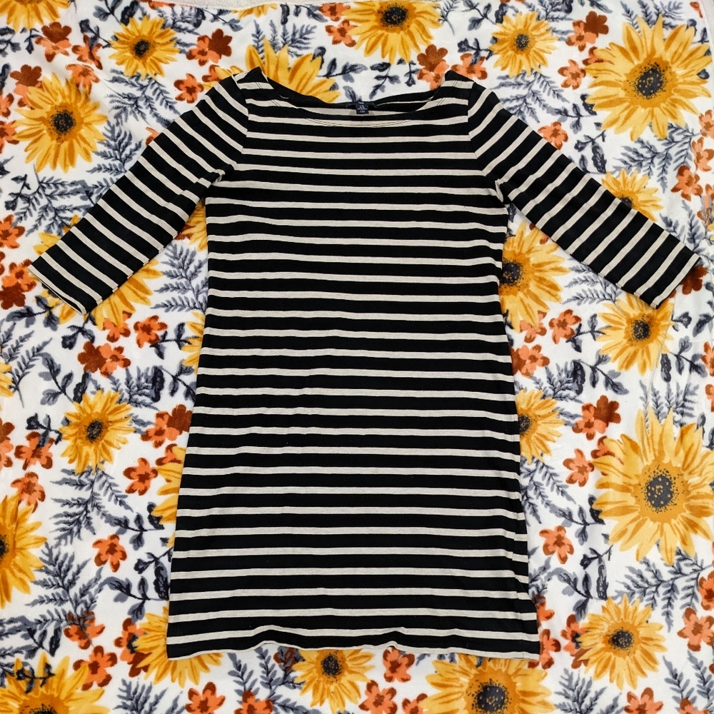 Women's XS Gap Striped Navy and Grey Boat Neck Knee Length Dress